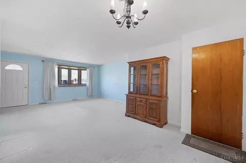 595 Comet Dr, Cincinnati, OH 45244 photo 9