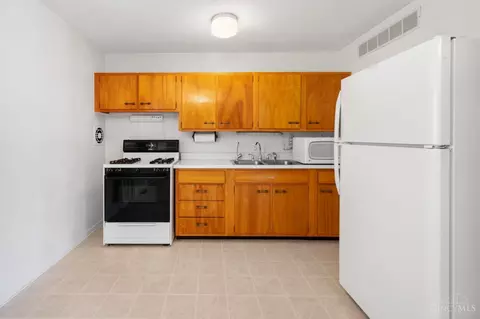 595 Comet Dr, Cincinnati, OH 45244 photo 8