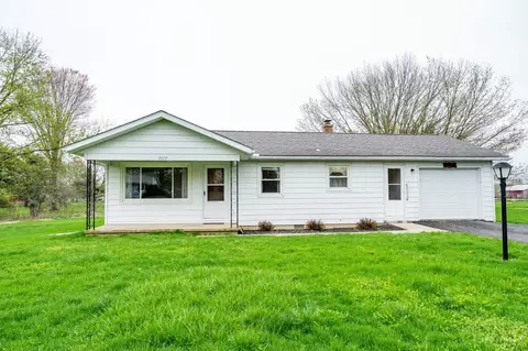 7012 Roush Rd, Hillsboro, OH 45133
