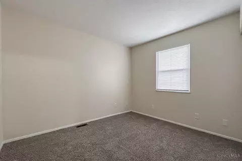 Bedroom - 915 Smiley Ave, Forest Park, OH 45240 photo 3 of 5