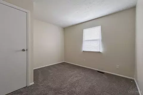 Bedroom - 915 Smiley Ave, Forest Park, OH 45240 photo 4 of 5