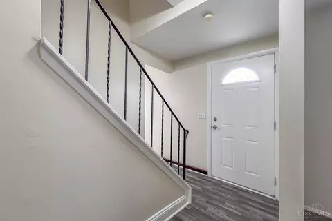 Entry Way - 915 Smiley Ave, Forest Park, OH 45240 photo 1 of 3