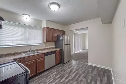 Kitchen - 915 Smiley Ave, Forest Park, OH 45240 photo 1 of 3