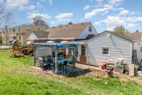 Exterior - 230 Ohio Cir, Reading, OH 45215 photo 5 of 5