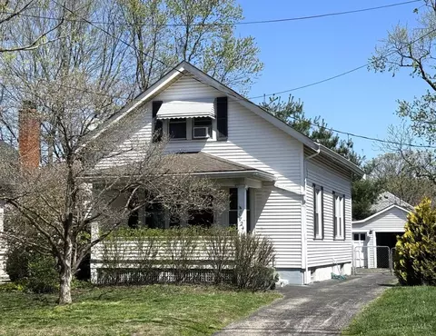 3724 Watterson Rd, Fairfax, OH 45227