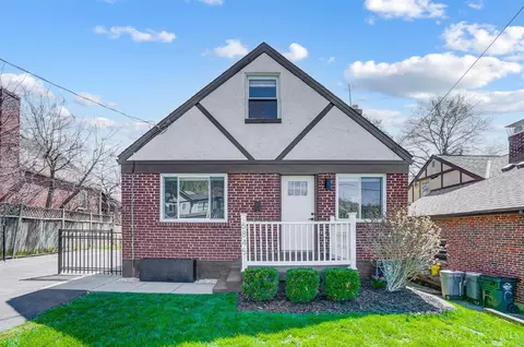 6845 Vinewood Ave, Cincinnati, OH 45227