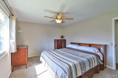 Bedroom - 2105 Galloway Ct, Cincinnati, OH 45240 photo 2 of 5