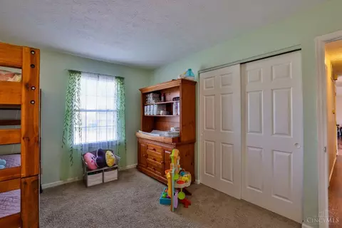 Bedroom - 2105 Galloway Ct, Cincinnati, OH 45240 photo 4 of 5