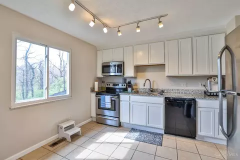 Kitchen - 2105 Galloway Ct, Cincinnati, OH 45240 photo 1 of 3
