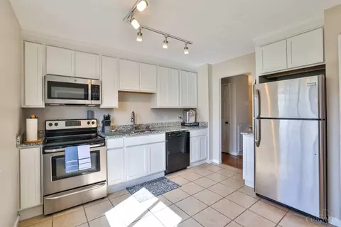 Kitchen - 2105 Galloway Ct, Cincinnati, OH 45240 photo 2 of 3