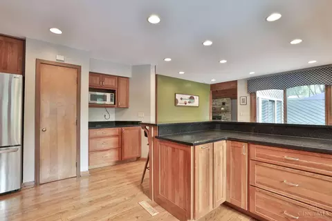 Kitchen - 8564 Landen Cv, Maineville, OH 45039 photo 4 of 6