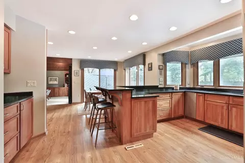 Kitchen - 8564 Landen Cv, Maineville, OH 45039 photo 2 of 6