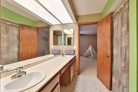 Bath - 8564 Landen Cv, Maineville, OH 45039 photo 4 of 8