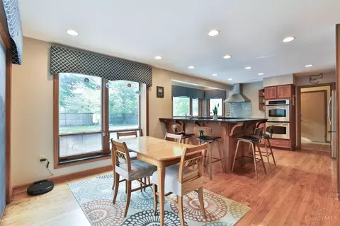 Kitchen - 8564 Landen Cv, Maineville, OH 45039 photo 5 of 6