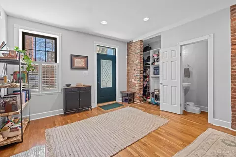 Entry Way - 1311 Spring St, Cincinnati, OH 45202 photo 2 of 14