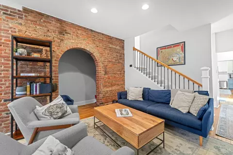 Living - 1311 Spring St, Cincinnati, OH 45202 photo 1 of 3