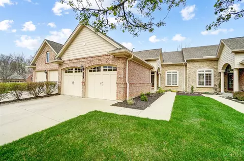 9585 Fox Creek Ln, Mason, OH 45040