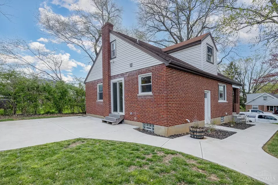 Exterior - 5764 Oriole Ct, Fairfax, OH 45227 photo 6 of 6
