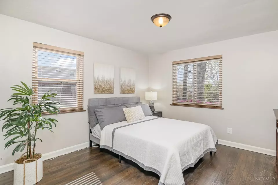 Bedroom - 5764 Oriole Ct, Fairfax, OH 45227 photo 2 of 3