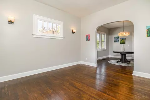 5200 Ebersole Ave, Cincinnati, OH 45227 photo 4