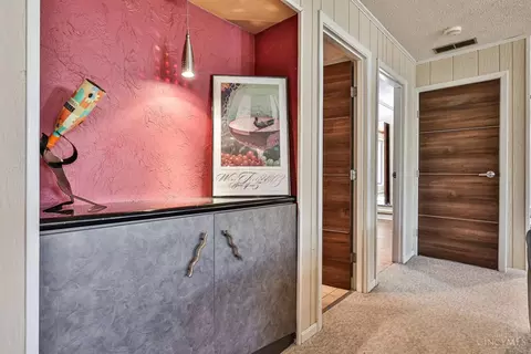 Entry Way - 9591 Heather Ct, Blue Ash, OH 45242 photo 4 of 5