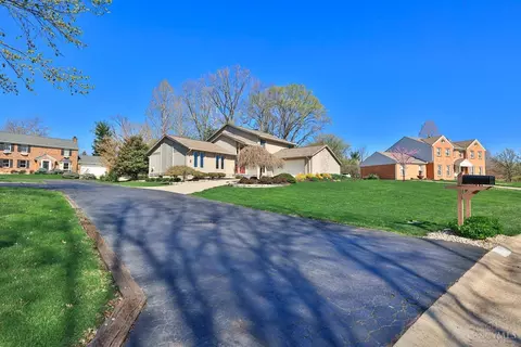 Exterior - 9591 Heather Ct, Blue Ash, OH 45242 photo 12 of 14