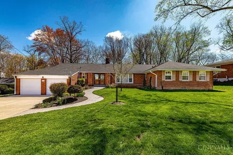 2950 Timbercrest Dr, Cincinnati, OH 45238