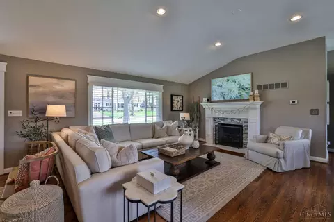 7449 Hosbrook Rd, Cincinnati, OH 45243 photo 6