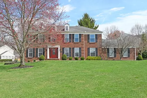 4998 Mallet Hill Dr, Cincinnati, OH 45244