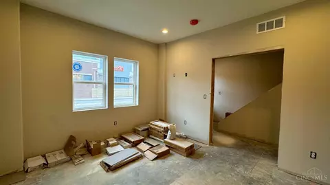 3908 Edwards Rd, Cincinnati, OH 45209 photo 3
