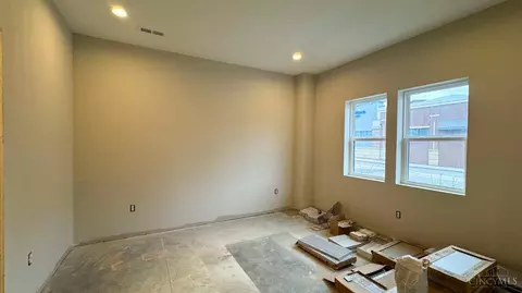 3908 Edwards Rd, Cincinnati, OH 45209 photo 2