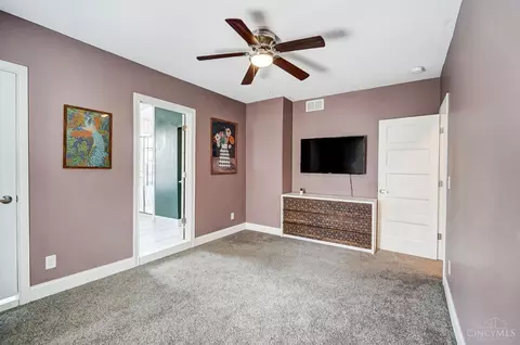 Bedroom - 3580 Lilac Ave, Cincinnati, OH 45208 photo 5 of 7