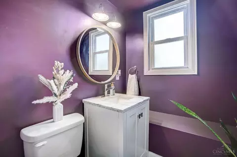 Bath - 3580 Lilac Ave, Cincinnati, OH 45208 photo 1 of 6