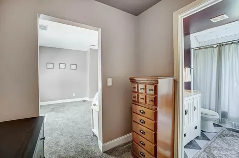 Entry Way - 3580 Lilac Ave, Cincinnati, OH 45208 photo 4 of 4