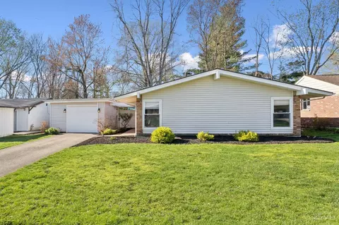 8425 Linderwood Ln, Cincinnati, OH 45255