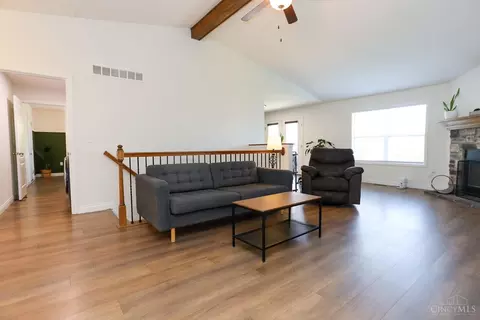 Living - 676 Smiley Ave, Springdale, OH 45246 photo 2 of 3