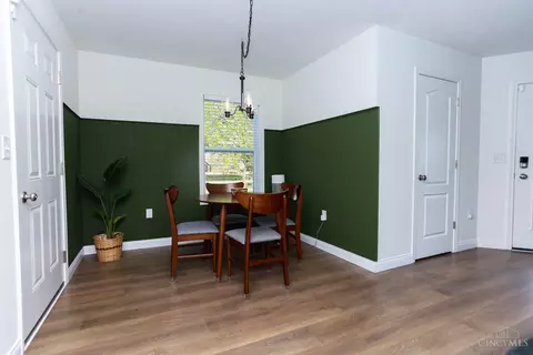 Dining - 676 Smiley Ave, Springdale, OH 45246 photo 1 of 2