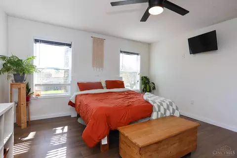 Bedroom - 676 Smiley Ave, Springdale, OH 45246 photo 2 of 4