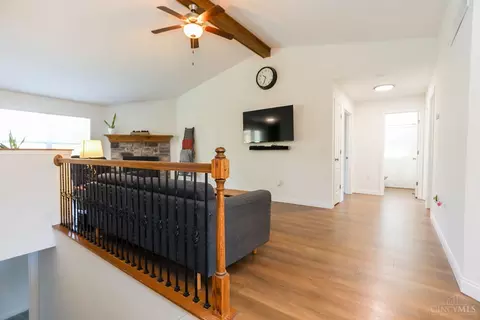 Entry Way - 676 Smiley Ave, Springdale, OH 45246 photo 1 of 2