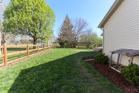 Exterior - 676 Smiley Ave, Springdale, OH 45246 photo 4 of 11