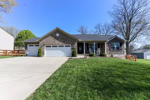 676 Smiley Ave, Springdale, OH 45246