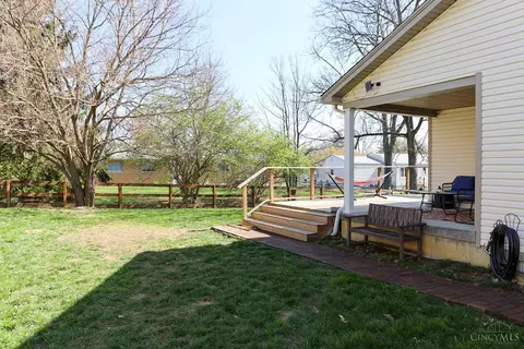 Exterior - 676 Smiley Ave, Springdale, OH 45246 photo 5 of 11