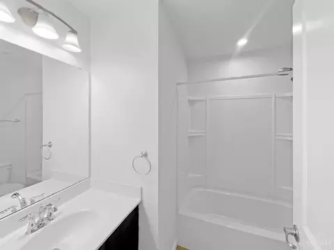 Bath - 3473 Madison Grace Way, Franklin, OH 45005 photo 2 of 3