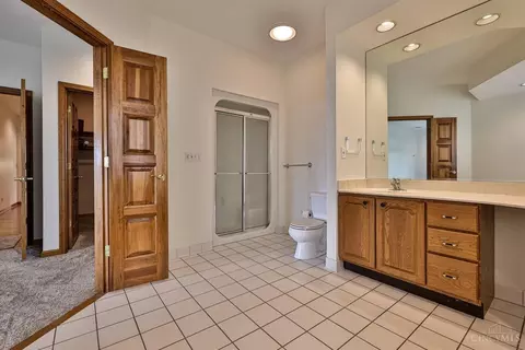 Bath - 7379 Southpointe Dr, Cincinnati, OH 45233 photo 3 of 7