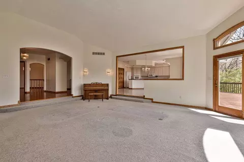 Living - 7379 Southpointe Dr, Cincinnati, OH 45233 photo 5 of 8