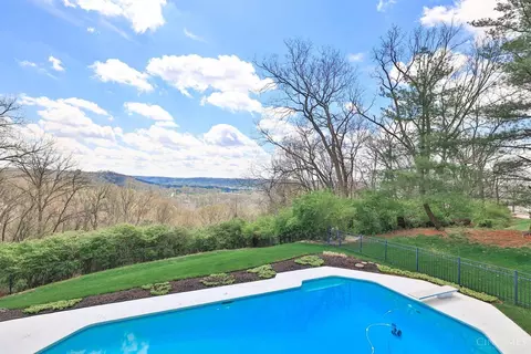Exterior - 7379 Southpointe Dr, Cincinnati, OH 45233 photo 11 of 14