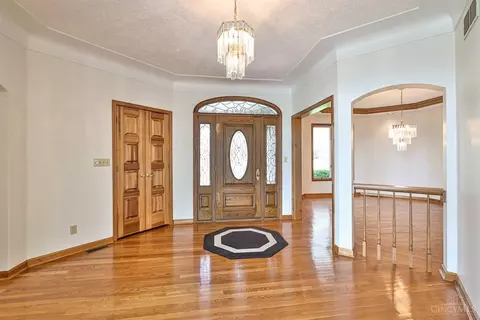 Entry Way - 7379 Southpointe Dr, Cincinnati, OH 45233 photo 1 of 4