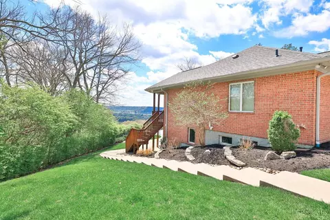 Exterior - 7379 Southpointe Dr, Cincinnati, OH 45233 photo 7 of 14