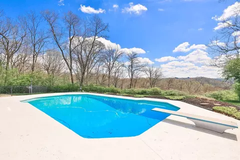 Exterior - 7379 Southpointe Dr, Cincinnati, OH 45233 photo 9 of 14