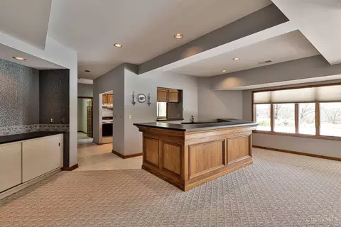 Living - 7379 Southpointe Dr, Cincinnati, OH 45233 photo 8 of 8